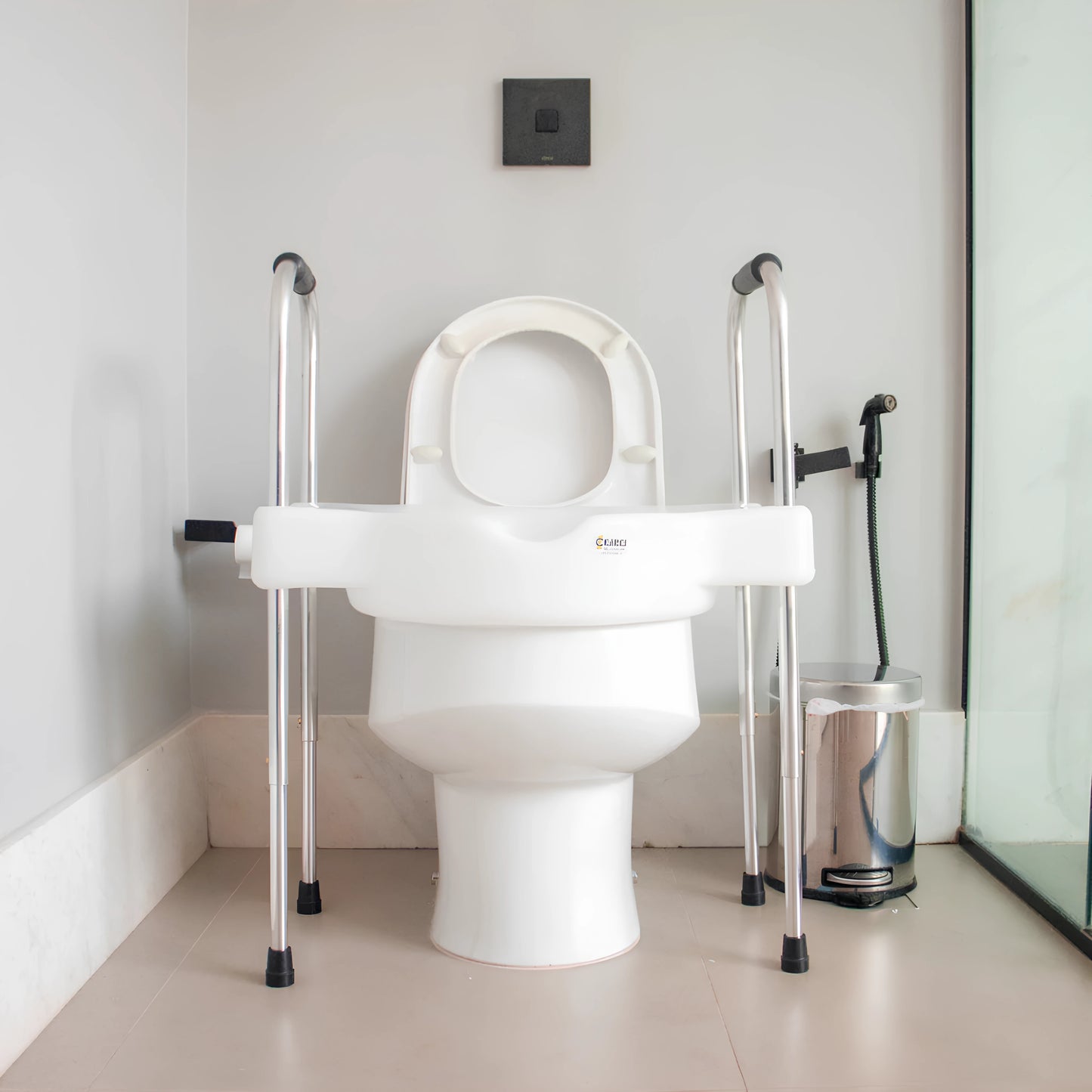Assento Elevado Sanitário (Sit V) com Alças Reguláveis FISIOPRATI